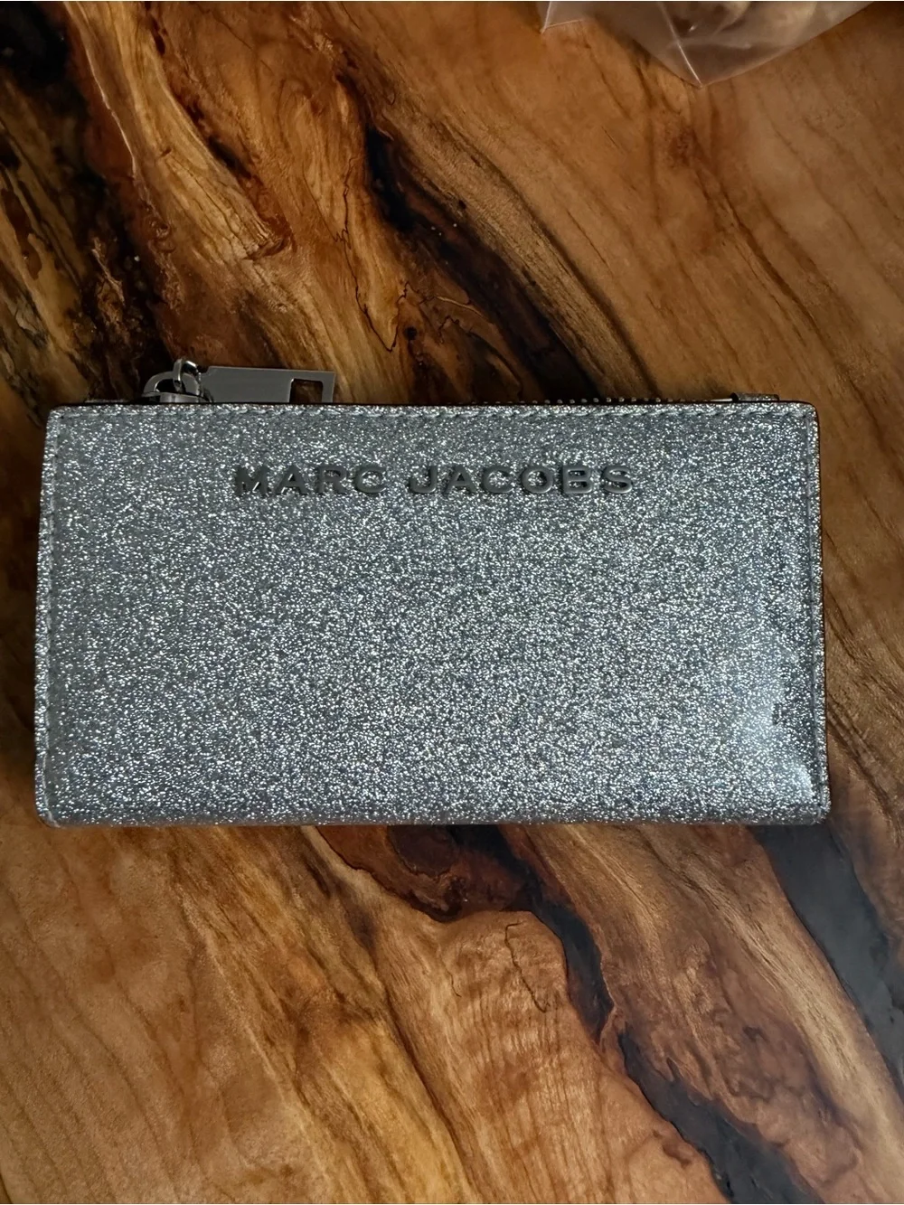 Marc Jacobs White Zip-Around Wallet Logo Zipper Credit Card Holder